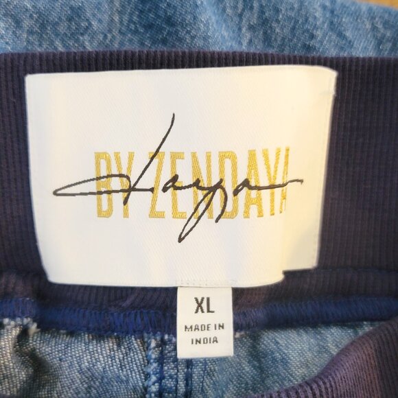 Daya by Zenda Patchwork Light Wash Multi-Tone Denim Joggers with Pockets… - Picture 3 of 7